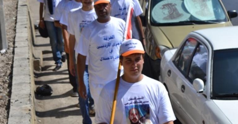 مسير على الأقدام من الزرقاء إلى الديوان تضامنا مع الأسرى -صور