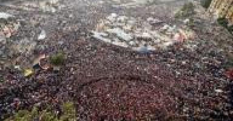 مصر: خارطة العسكري تعلق الدستور وتحل البرلمان