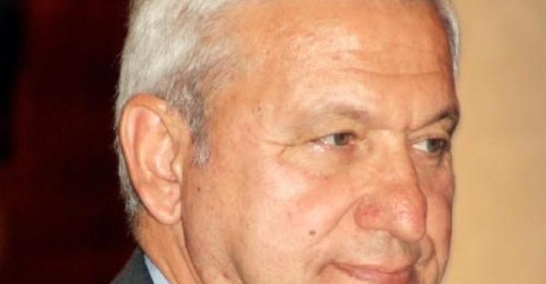 الحكومة تطلب مساعدة بريطانيا لاستعادة أموال الكردي