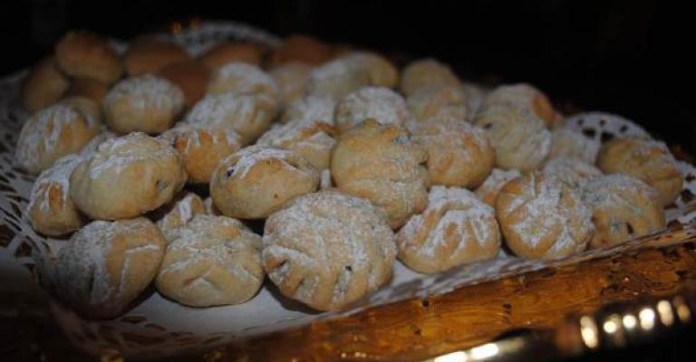 رغم الوضع الاقتصادي..الأردنيون لا يتخلون عن "معمول" العيد