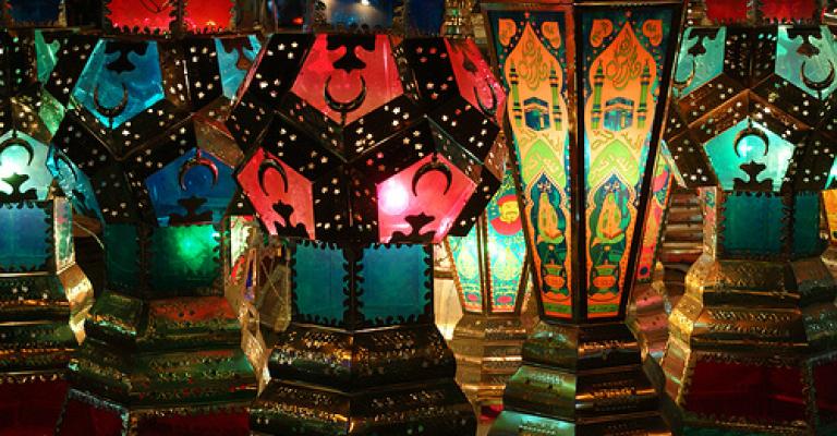 مواطنون في الزرقاء يلفهم الحنين الى "رمضان زمان"- فيديو