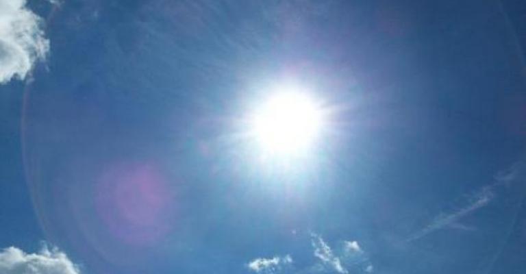 أجواء صيفية والعظمى في عمان 33 درجة