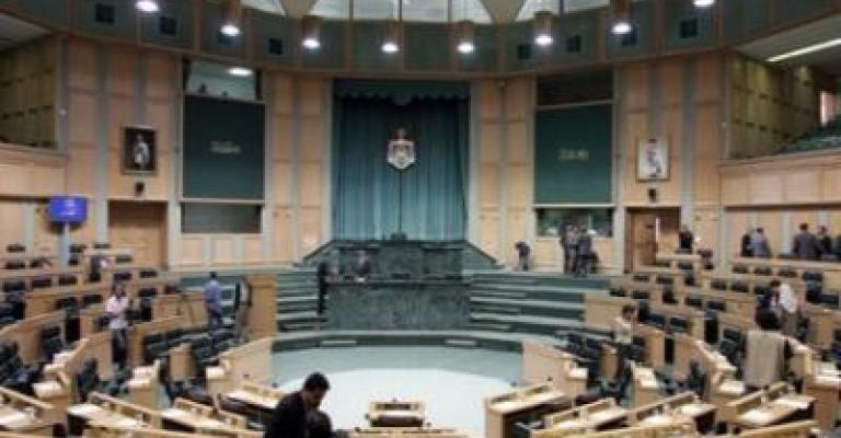 مجلس النواب يقرر فصل الشريف وتعليق عضوية الدميسي (فيديو)