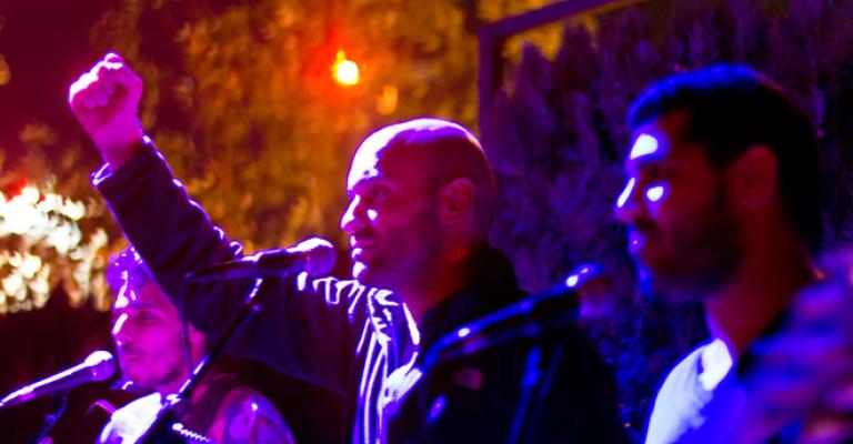 “لايك جيلي” في عمان: أكثر من كافٍ، أقل من المطلوب