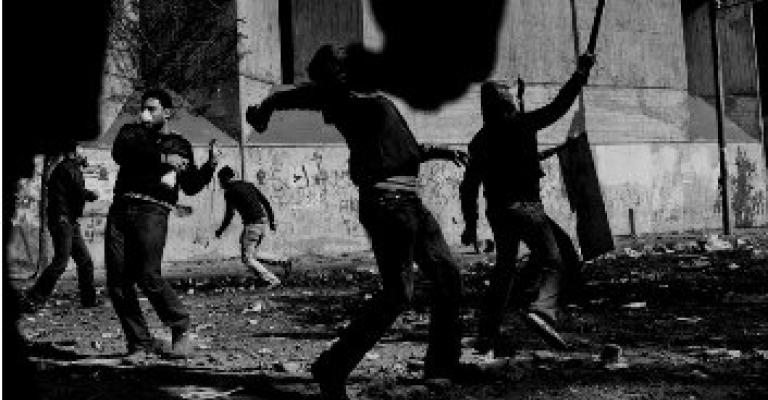 أنكون كالماء أم كالصخر؟ معضلة اللاتنظيم في النشاط التغييري