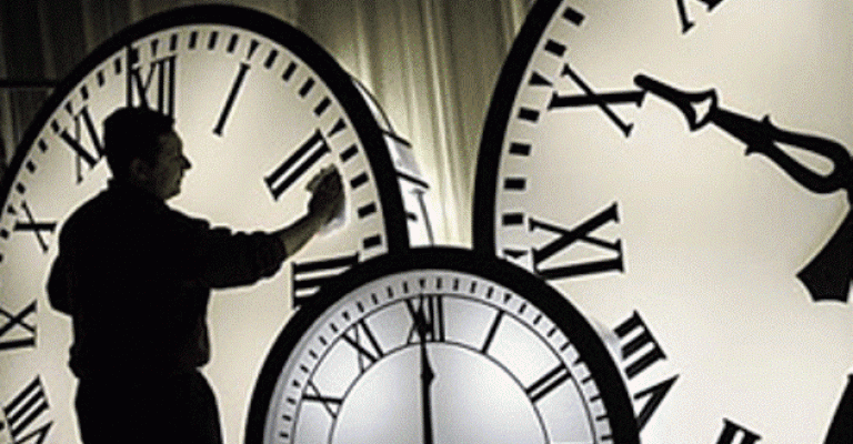 المعلمين: استمرار التوقيت الصيفي عبء على الطلبة وذويهم