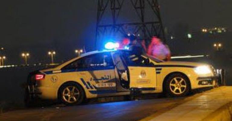 الأمن: مطلوب يطعن نفسه خلال ملاحقته الأمن: مطلوب يطعن نفسه خلال ملاحقته