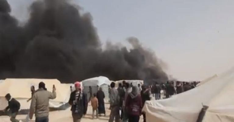 اخماد حريق في 12 كرفان للاجئين السوريين 