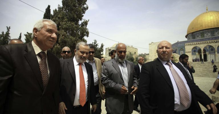 وزير الأوقاف من الأقصى: انتهاكات الاحتلال اعتداءات دولة