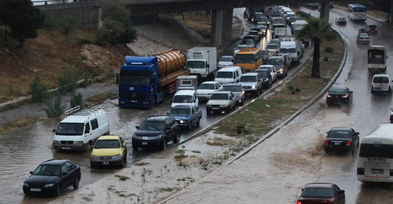 الأمطار تتسبب بأزمة في شوارع عمّان - تصوير: سهم الربابعة 