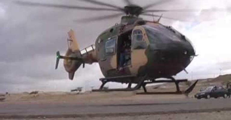 الجفر: طائرة عسكرية تنقذ عائلة حاصرتها مياه الأمطار