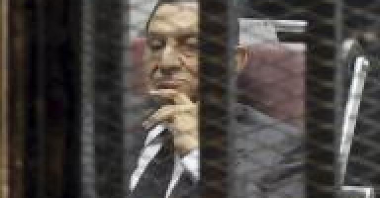 السجن 3 سنوات لمبارك و4 لنجليه بقضايا فساد