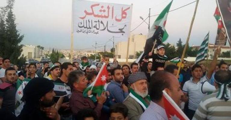 سوريون يحتفون بطرد السفير سليمان 