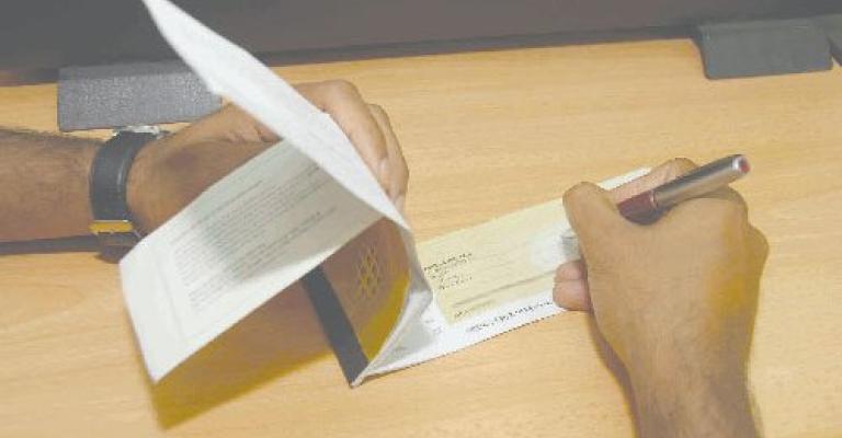 التنمية الاجتماعية تجهز 30 ألف شيك للأسر الفقيرة في رمضان