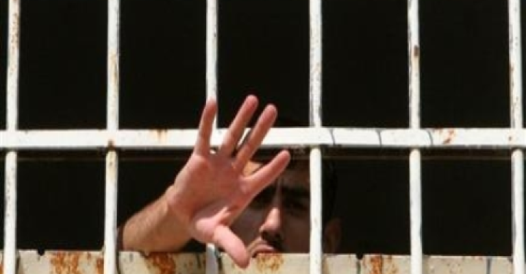 نادي الأسير: وقف اضراب الأسرى عن الطعام لا يعني نهاية المعاناة