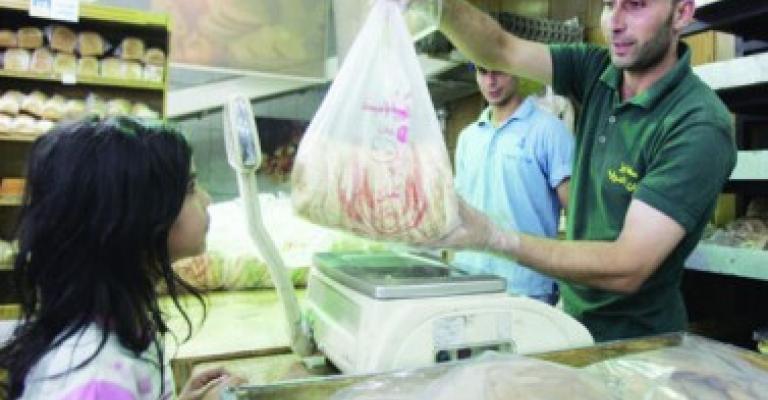 تضاعف الاقبال على شراء الخبز مع بداية رمضان