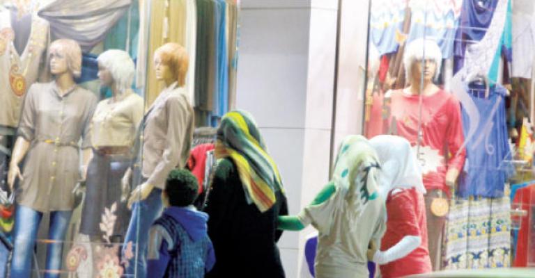 انخفاض أسعار الألبسة بنسبة 10% مع اقتراب العيد