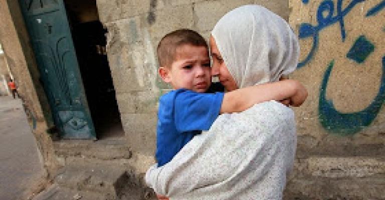 رسائل مفتوحة إلى أم وطفلة ومقاوم من غزة