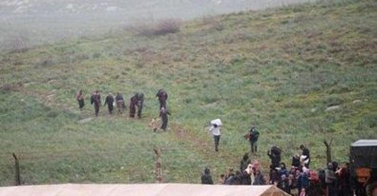 استقبال 38 لاجئا سوريا مصابا.. والقبض على مهرب مخدرات استقبال 38 لاجئا سوريا مصابا.. والقبض على مهرب مخدرات