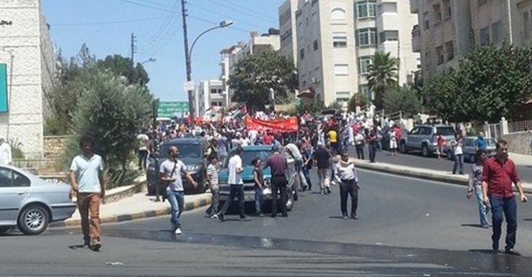 مسيرتان في عمان نصرة لغزة مسيرتان في عمان نصرة لغزة