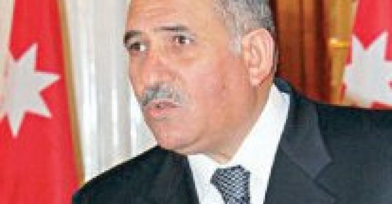 إلزام المدارس الخاصة بمساواة معلميها بأقرانهم في الحكومية