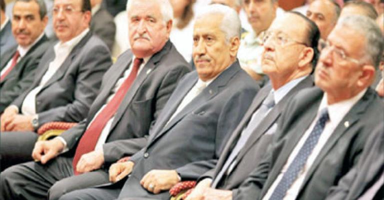 بينو : قرار وقف التعيينات تم بكل نزاهة وشفافية 