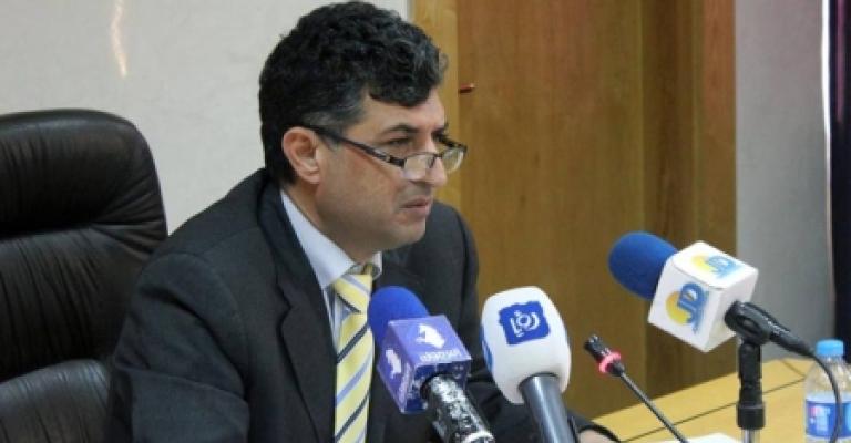 العجارمة يطالب بسحب قانون العمل ومناقشته باكمله 