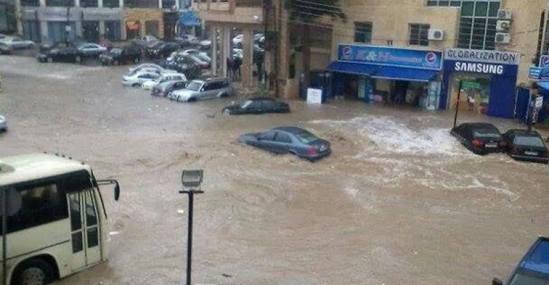أمطار عمّان تغلق عدداً من الشوارع - مواقع التواصل 