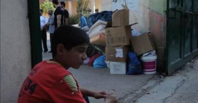 الفقر يحرم أطفال اللاجئين السوريين من متابعة تعليمهم