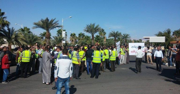 دعوات لإلغاء ضريبة التأخير جراء إضراب العاملين بميناء الحاويات دعوات لإلغاء ضريبة التأخير جراء إضراب العاملين بميناء الحاويات