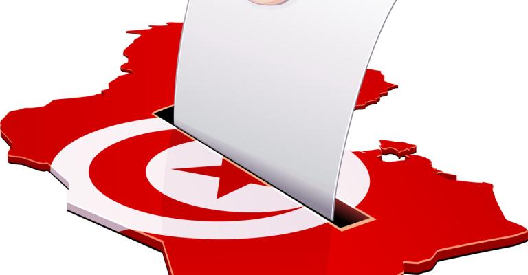 انتخابات تونس: السبسي يعلن فوزه، والمرزوقي يدعو لانتظار النتائج الرسمية
