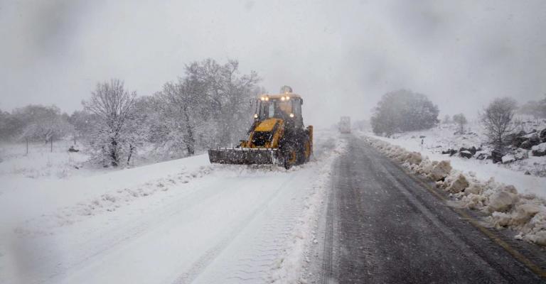 طوارئ في عدة دوائر ووزارات مع اقتراب العاصفة "جنى"