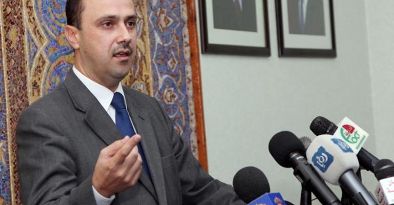 الحكومة تدين الهجمات الإرهابية في اليمن