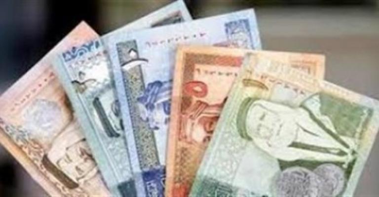 القبض على 5 بتهمة ترويج عملات مزيفة