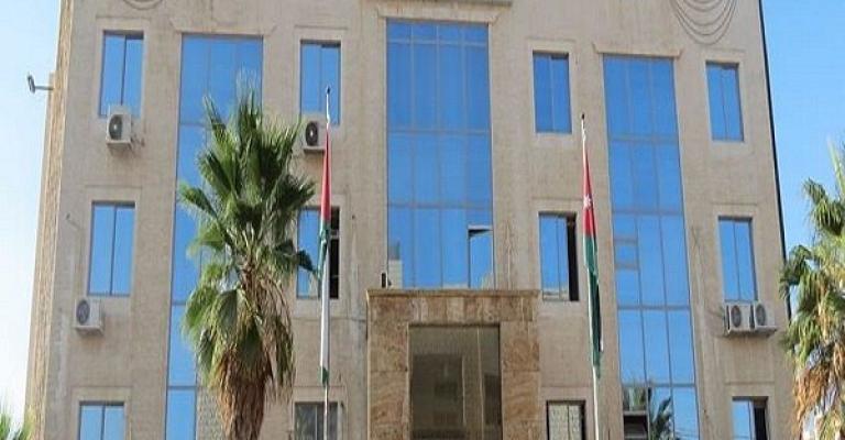 "العمل" تمدد دوامها حتى الساعة 6 للعمالة الوافدة