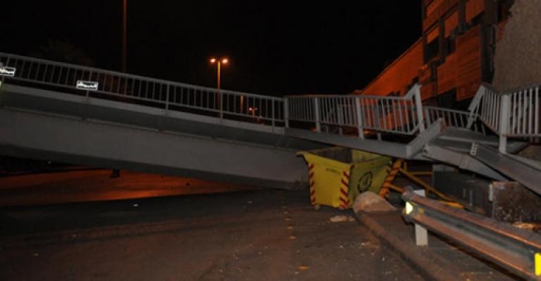 جسر مشاة جديد على شارع الحزام الدائري بديلاً للقديم