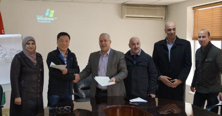 "العمل" توقع مذكرة تفاهم لتشغيل الأردنيين