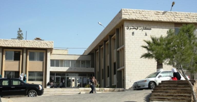 اعتصام لطلبة كلية الحقوق في الأردنية احتجاجاً على فوضى يوم الانتخابات