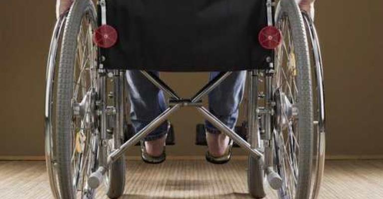 حملة الدكتوراة من ذوي الإعاقة يحتجون على "التجاهل الحكومي"