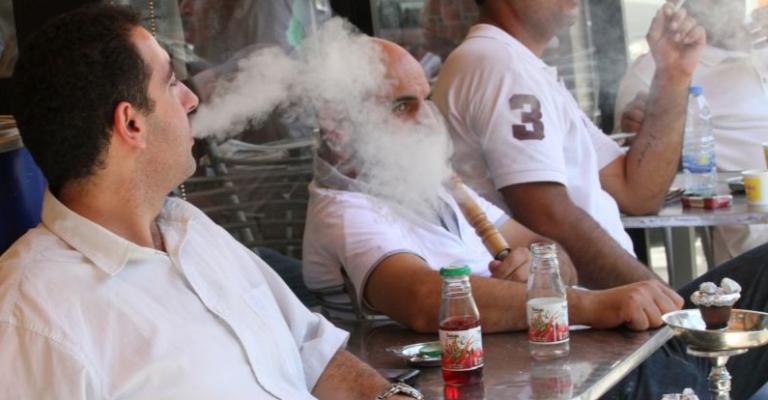 لجنة من "الصحة" و"السياحة" للمراقبة على التدخين في الأماكن العامة