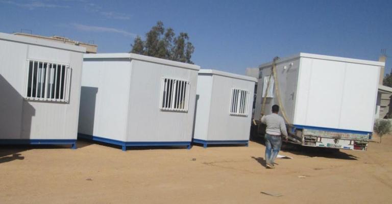 توزيع 70 كرفانا على اللاجئين في الزعتري