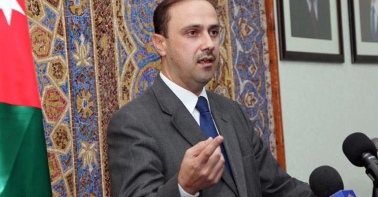 المومني: الحكومة لن ترفع أسعار الخبز.. والبحث عن آلية للدعم