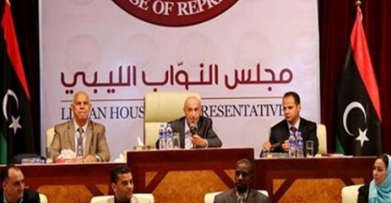 ليبيا: تعليق جلسة للبرلمان بعد تفجير سيارة