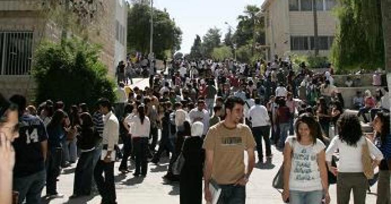 تباين ردود الافعال بالزرقاء ازاء رفع معدلات القبول الجامعية