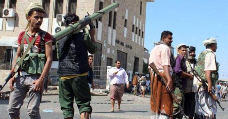 قوات منصور هادي تستعيد مبنى المخابرات في عدن