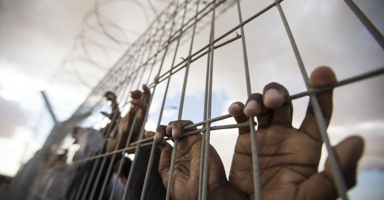 توتر بين الأسرى في سجون الاحتلال وإدارات السجون ووقفة احتجاجية في عمّان توتر بين الأسرى في سجون الاحتلال وإدارات السجون ووقفة احتجاجية في عمّان