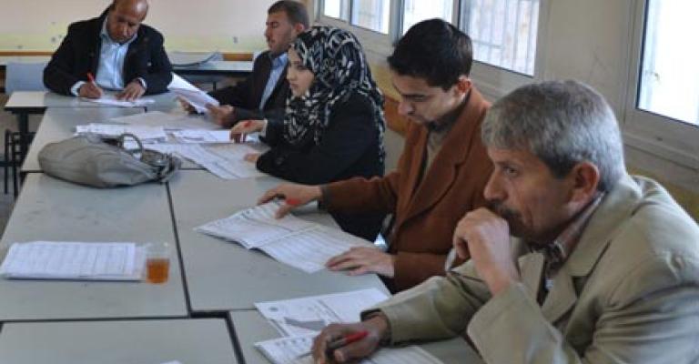 استفتاء لنقابة المعلمين يظهر عدم رضى عن أجور المراقبة والتصحيح استفتاء لنقابة المعلمين يظهر عدم رضى عن أجور المراقبة والتصحيح