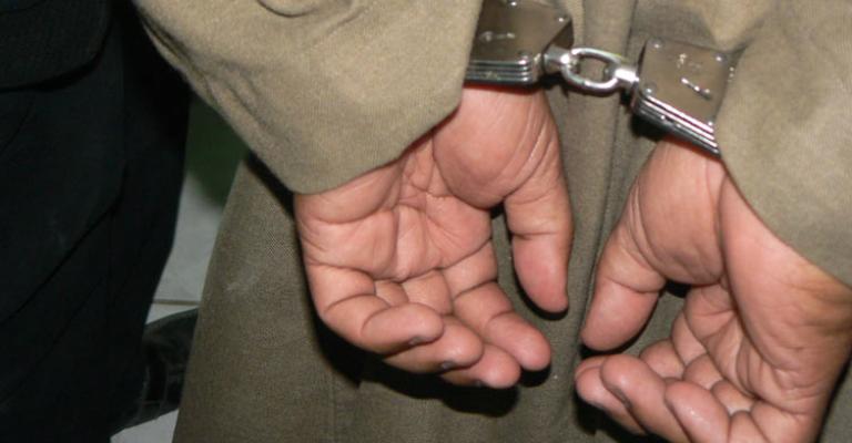 القبض على 3 مطلوبين بقضايا مخدرات