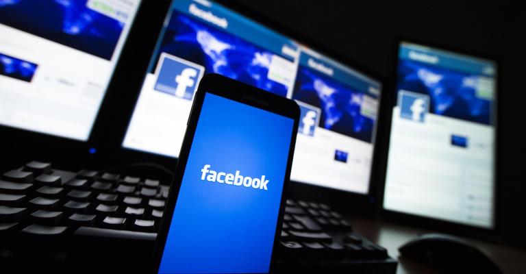 فيسبوك "هنا الزرقاء" في آب: حريق البالة والأوتوبارك تحت المجهر