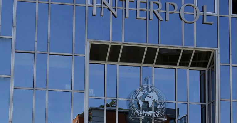 الانتربول يقبض على متهمَين بسرقة في عمّان